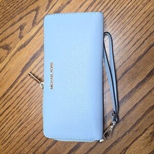 Michael Kors large travel wristlet wallet NWT